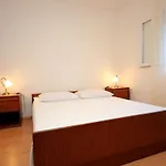 Seaside House Cove Rogacic, - 8886 * Vis