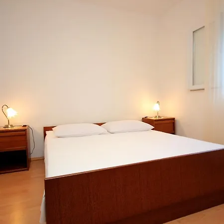 Seaside House Cove Rogacic, - 8886 * Vis